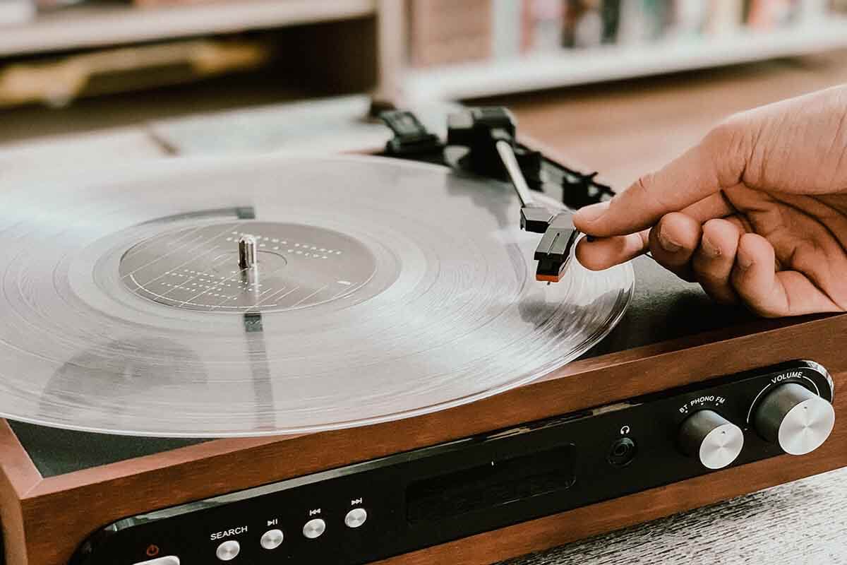 Un vinile colorato può suonare bene come uno nero